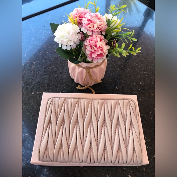 ๐ฏ Authentic & Preloved Miu Miu Metalasse compact wallet with box - Picture 3 of 17